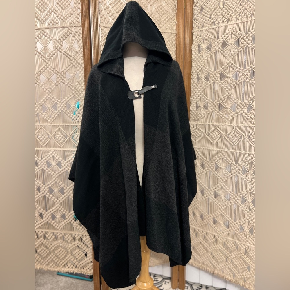 Lord & Taylor Black and Gray Hooded Cape